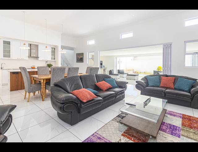 5 BEDROOM FREEHOLD FOR SALE IN PARKLANDS NORTH